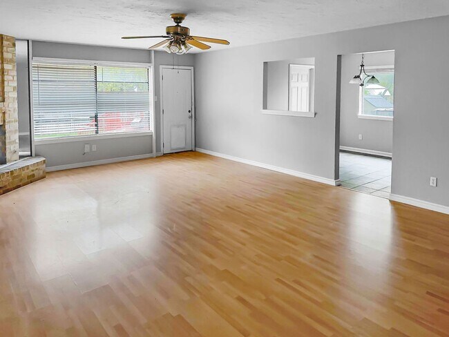 Building Photo - 9002 Softwood St