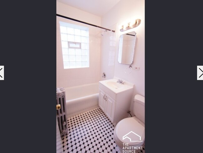 Building Photo - 2948 N Albany Ave