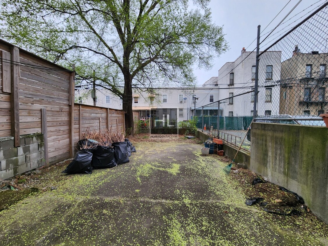 Primary Photo - SUMPTER STREET