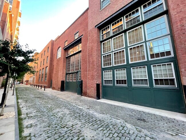 Foto del edificio - 136 N Bread St