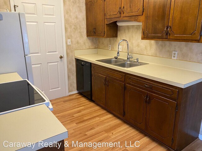Building Photo - 2 br, 1 bath House - 3147 Cedar Creek