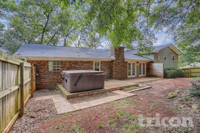 Building Photo - 114 Grassdale Rd