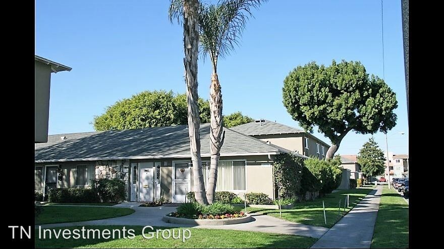 Primary Photo - 1235-1235 Sharon Cir