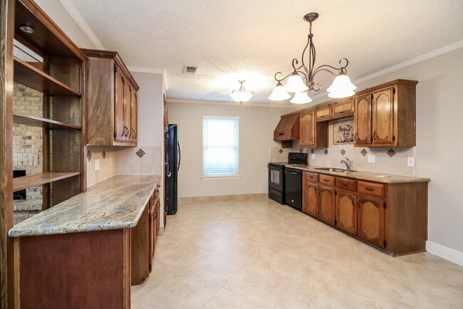 Building Photo - 7212 Elderberry Ln