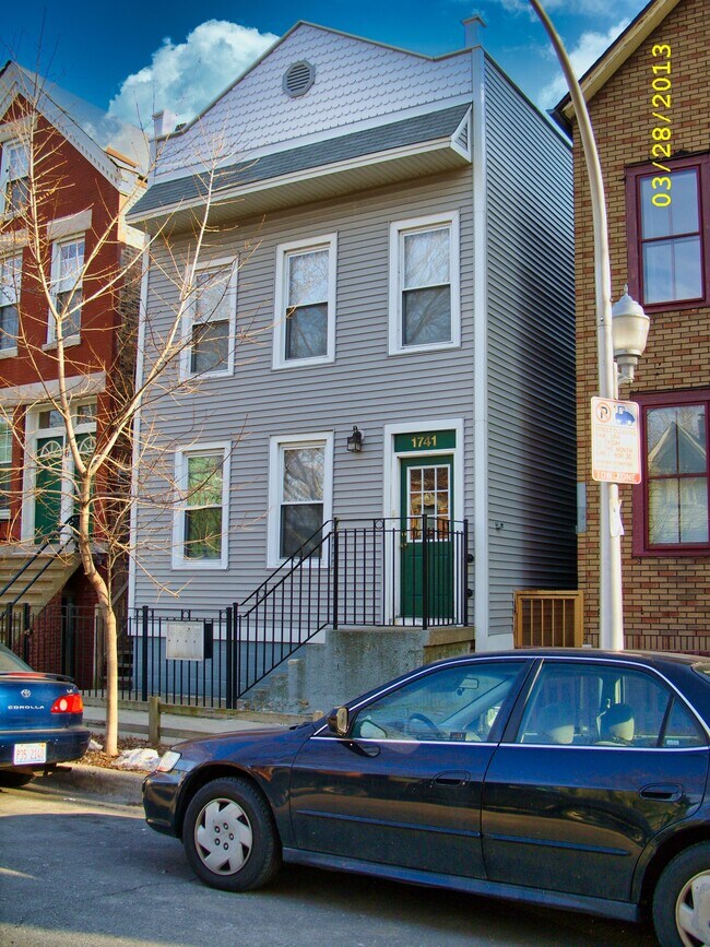 Building Photo - 1741 W Potomac Ave