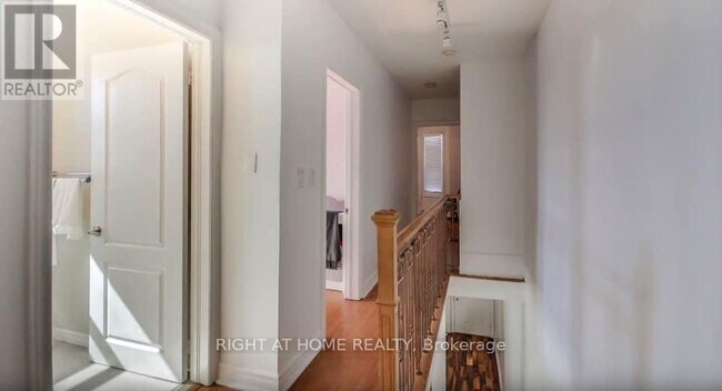 Photo du bâtiment - 2083 Davenport Rd