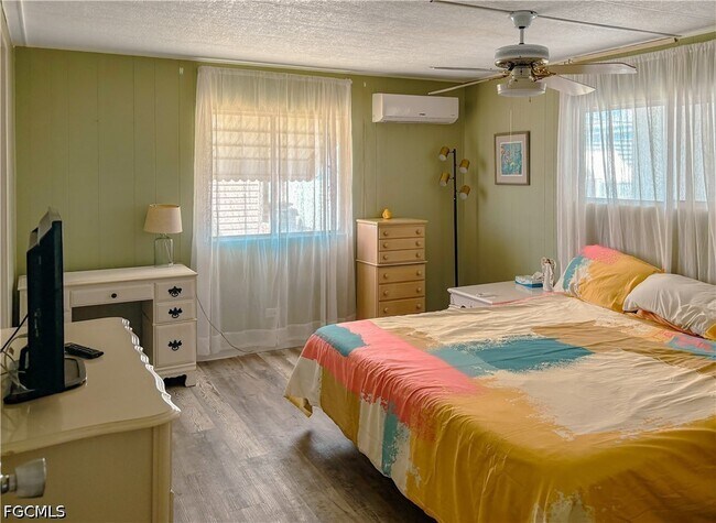 Building Photo - 5558 Sir Walters Way