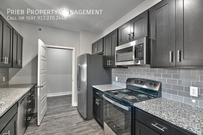 Foto del edificio - 22204 W 123rd Terrace