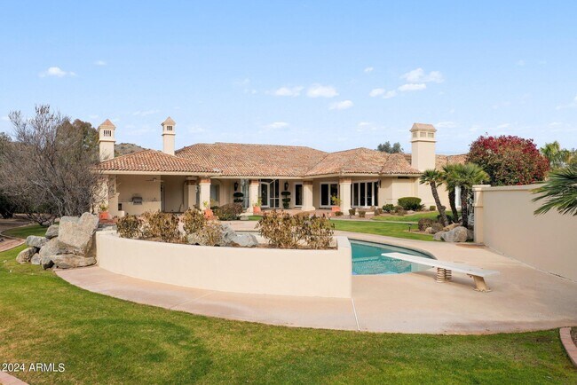 Foto del edificio - 6310 E Huntress Dr