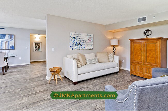 Foto del edificio - 1200 Prosperity Farms Rd