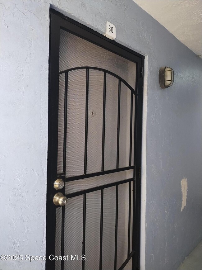 Foto del edificio - 390 W Cocoa Beach Causeway