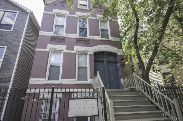 Building Photo - 1517 W Cortez St