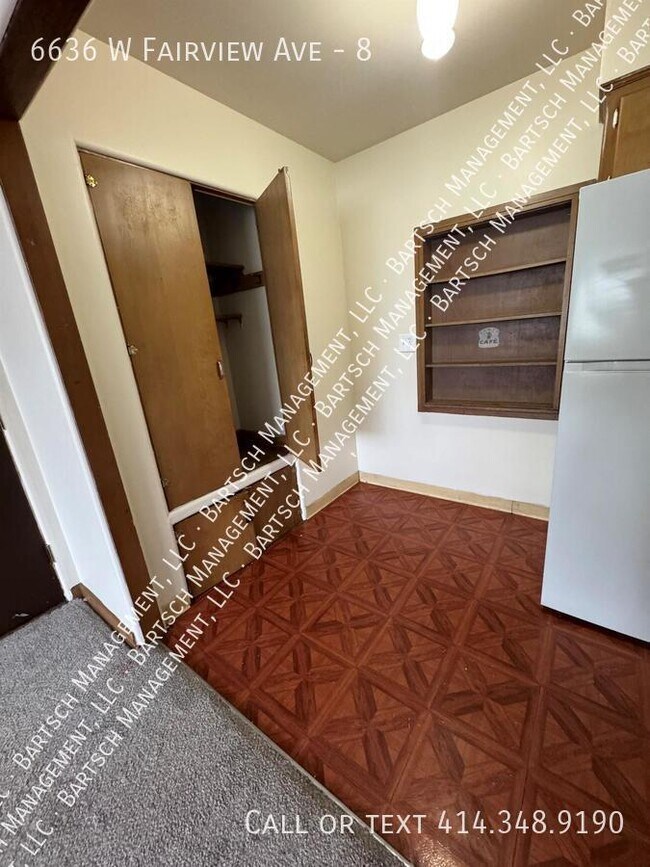 Foto del edificio - 6636 W Fairview Ave