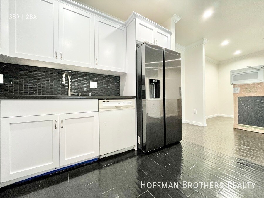 Foto principal - 332 S Virgil Ave Los Angeles, CA 90020