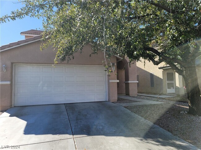 Building Photo - 5987 Stone Hollow Ave