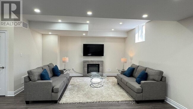 Building Photo - 42 Boulton Trl