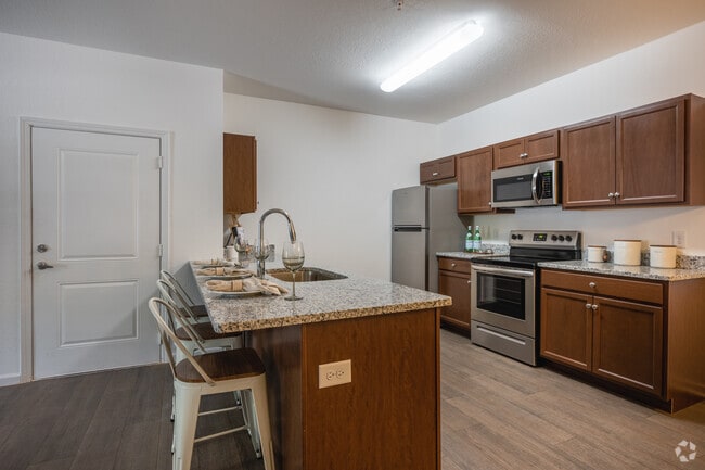 2BR, 2BA - Waters Edge