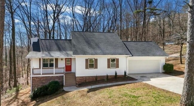 Building Photo - 11 Ridgeview Dr SE