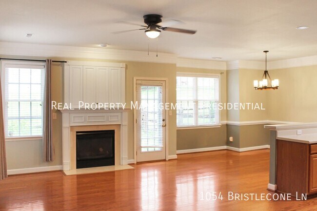 Foto del edificio - 1054 Bristlecone Ln