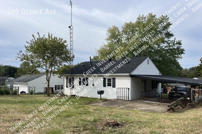 Foto del edificio - 105 Debbie Ave