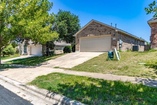 Foto del edificio - 2005 Rachel Ln