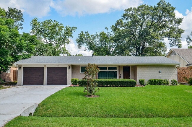 Photo - 10050 Haddington Dr House