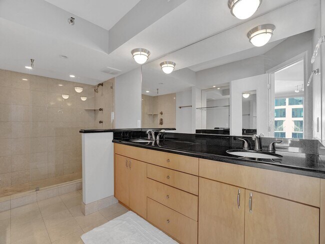 Foto del edificio - 2575 S Ocean Blvd