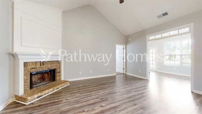 Foto del edificio - 8401 Somerton Cir