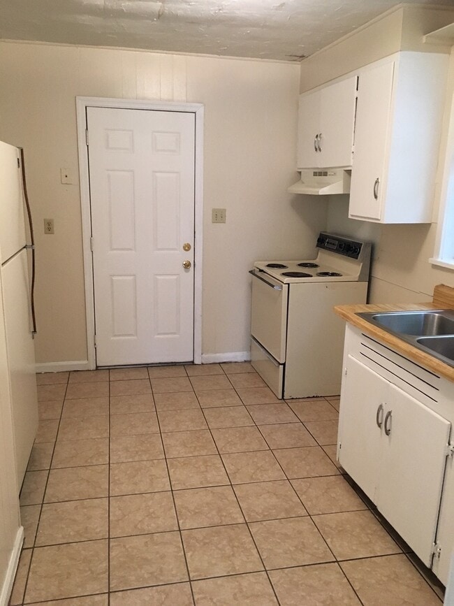 Building Photo - Charming 3 Bedroom / 1 Bath Home in Valdosta!