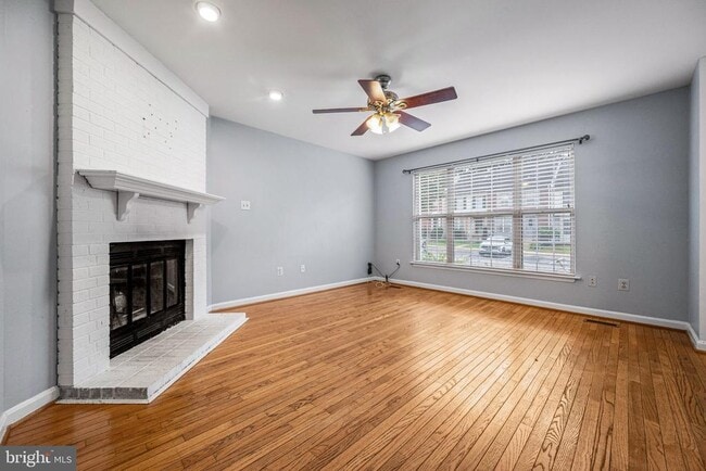 Building Photo - 616 Lions Gate Ln