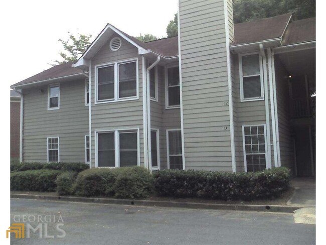 Building Photo - 131 Sterling Ct