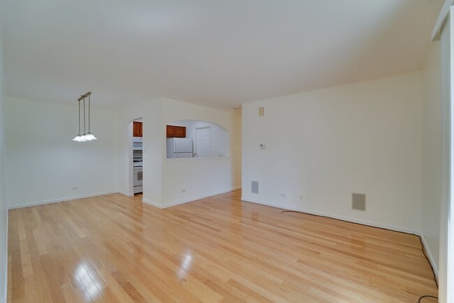 Foto del edificio - 329 Grissom Ct