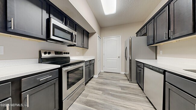 Building Photo - 4959 Key Lime Dr