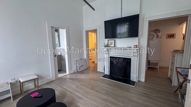 Foto del edificio - 7214 Oak St