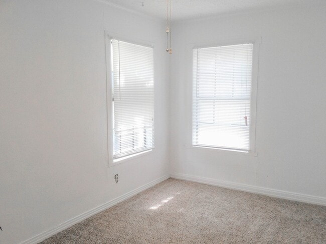 Building Photo - 1 bed 1 bath Close to Texas Tech