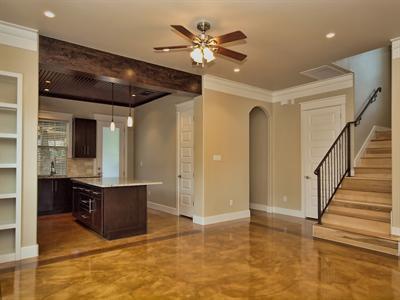 Foto del edificio - UT PRE-LEASE: Beautiful, Recently Construc...