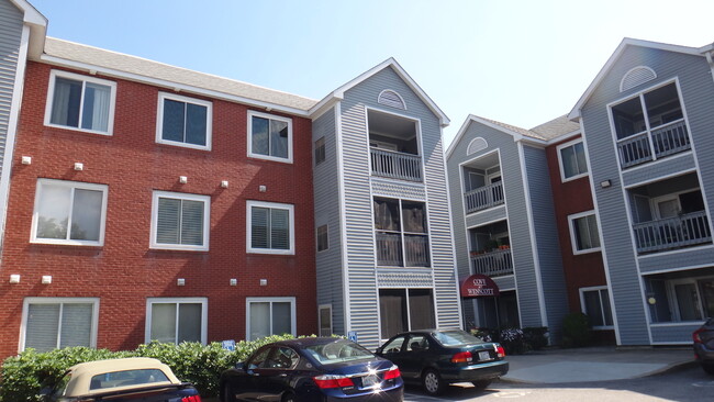 top floor Elevator in building - 1800 Douglas Ave