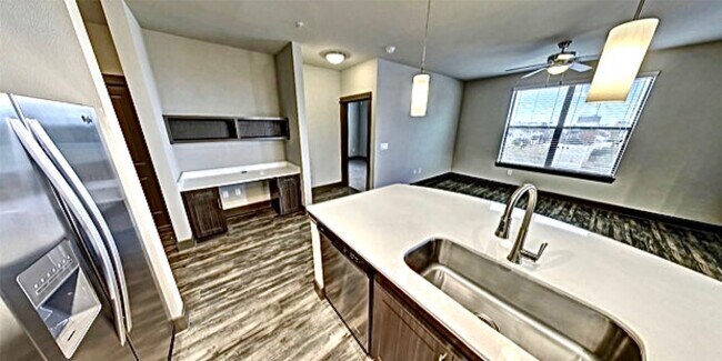 Building Photo - 5454 Washington Ave