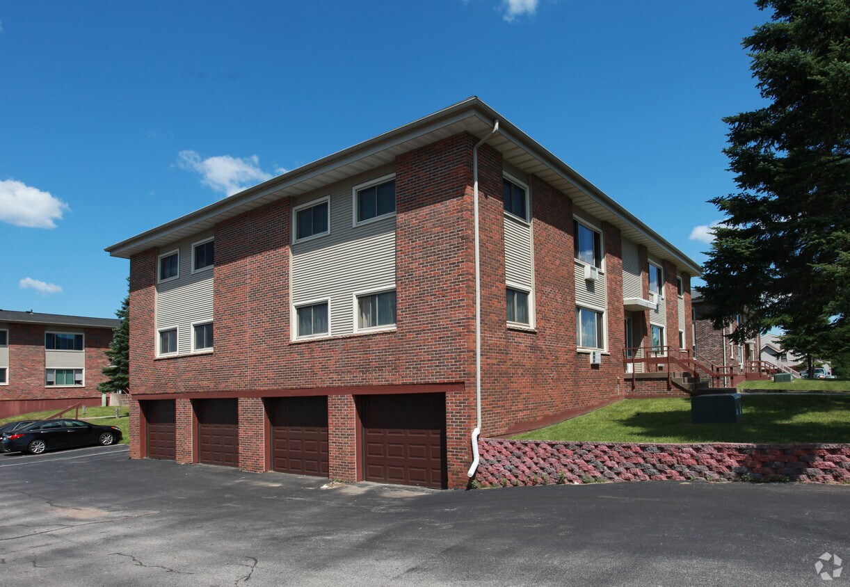 2705 Building 1 Apartments in Superior, WI