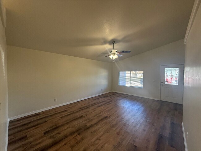 Foto del edificio - 3 Bedroom 2 Bathroom Home