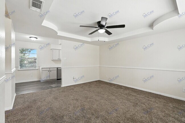 Foto del edificio - 4425 Central Ln
