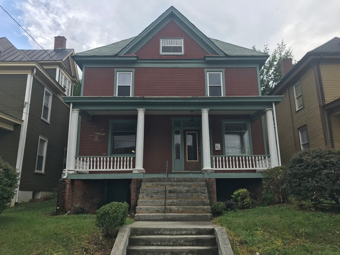 Foto principal - 606 Marshall Ave SW
