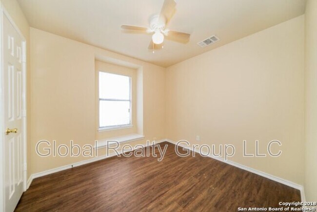 Building Photo - 1017 Schertz Pkwy