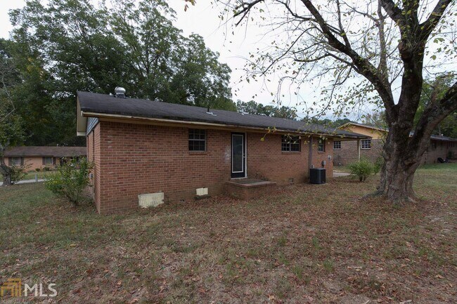 Building Photo - 968 Green Meadow Dr