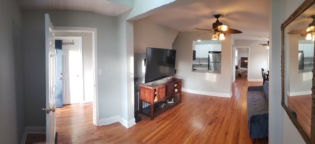 Entrance - 35 Patiky St