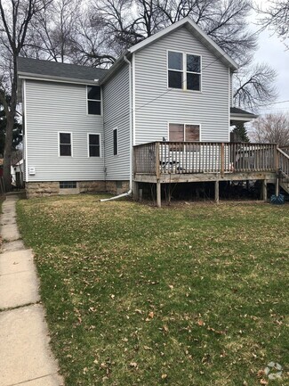 Building Photo - 409 4th St