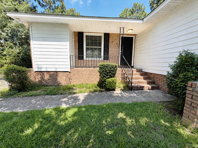 Building Photo - 128 S Wrenwood Dr