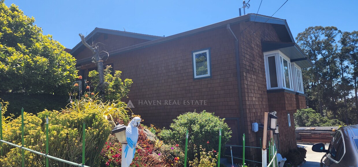 Foto principal - 8368 Kent Dr