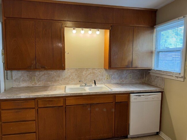 Foto del edificio - 3 bed 1bath in Norman! Easy to show and re...