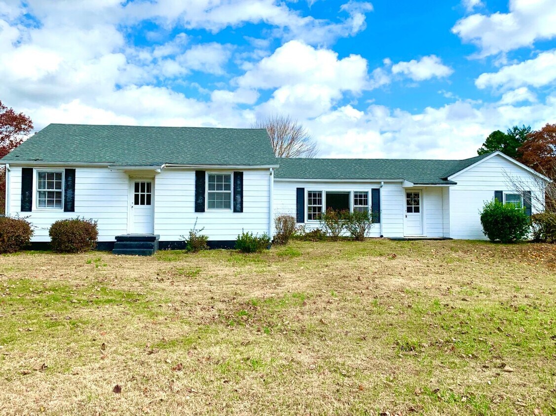 Primary Photo - 1199 Cumberland Heights Rd